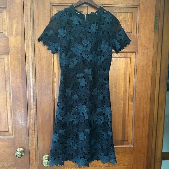 Elie Tahari Ophelia Lace Sheath Dress in Black/Blue size 4 - Picture 4 of 13